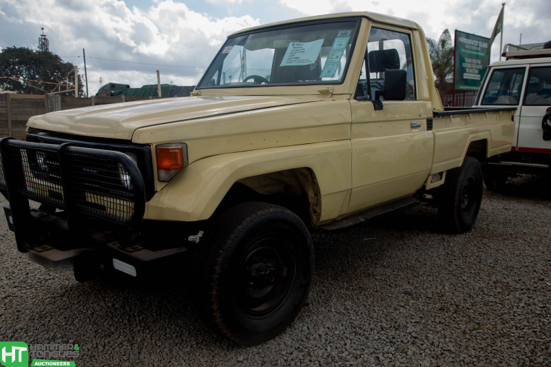 TOYOTA LANDCRUISER FAUN P/UP 1995 MODEL REG. ACR 5483